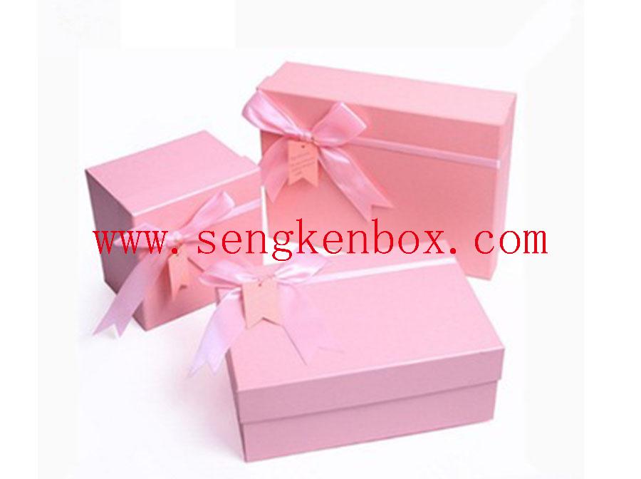 Картонная коробка подарочной упаковки Bowknot