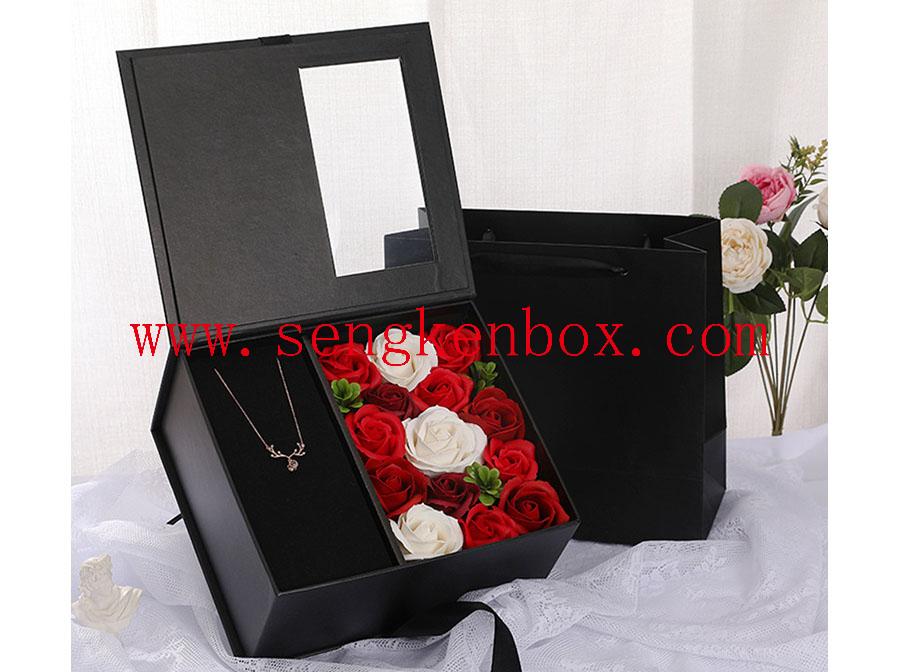 Бумажная подарочная коробка на День святого Валентина