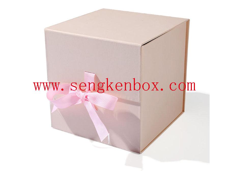 Подарочная коробка из высококачественной бумаги
