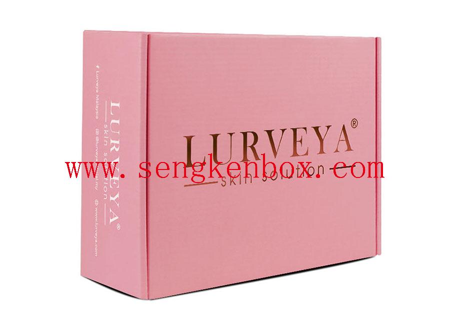 Подарочная коробка из картона розового цвета