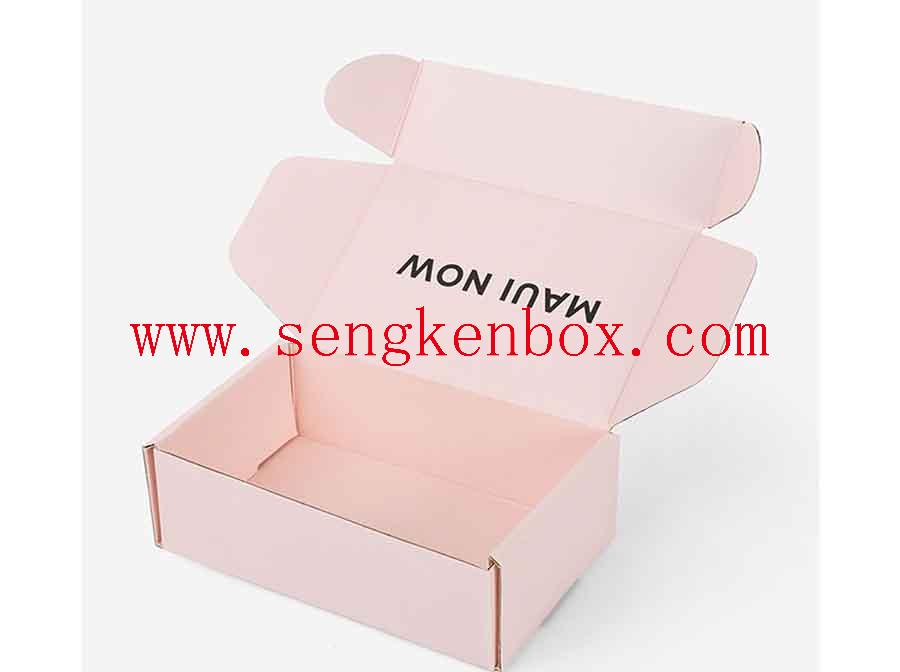 Подарочная коробка из розовой швейной бумаги