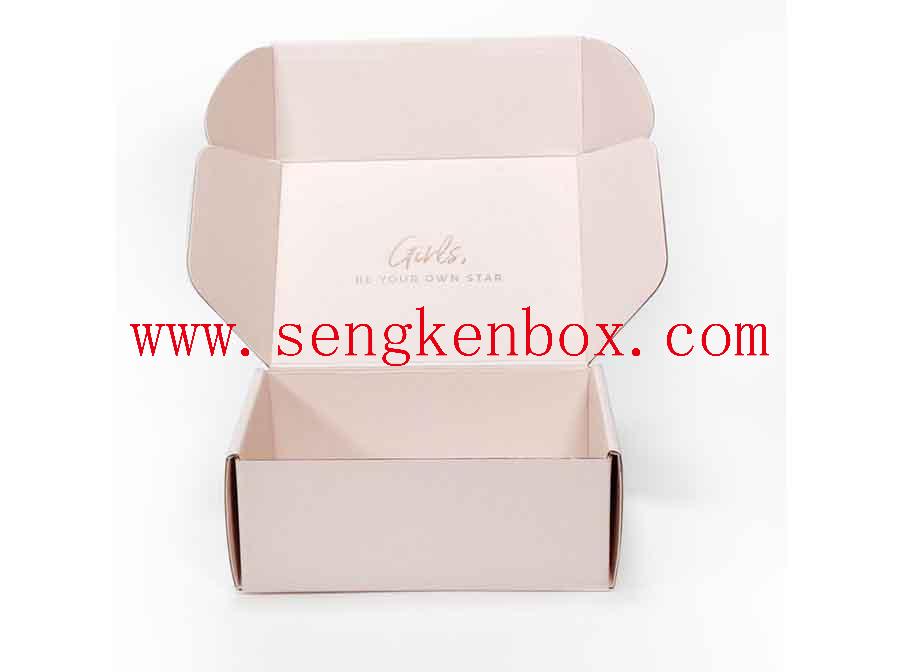 Бумажная коробка для одежды
