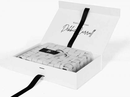 Clothes Shoes White Matte Magnetic Gift Box