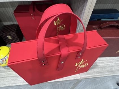 OEM и ODM Leather Acrylic Box Jewlery Box Leather Leather Box Dyson для продажи